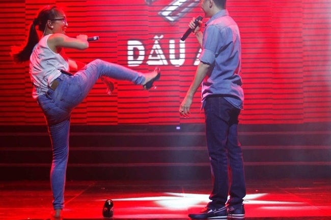 Hồng Ngọc “tung cước” với Đàm Vĩnh Hưng